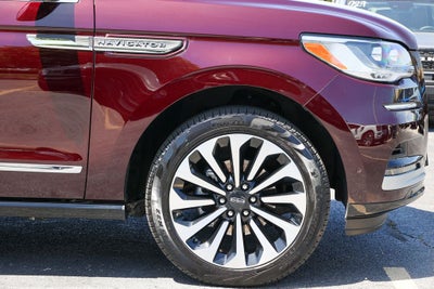 2023 Lincoln Navigator L Reserve