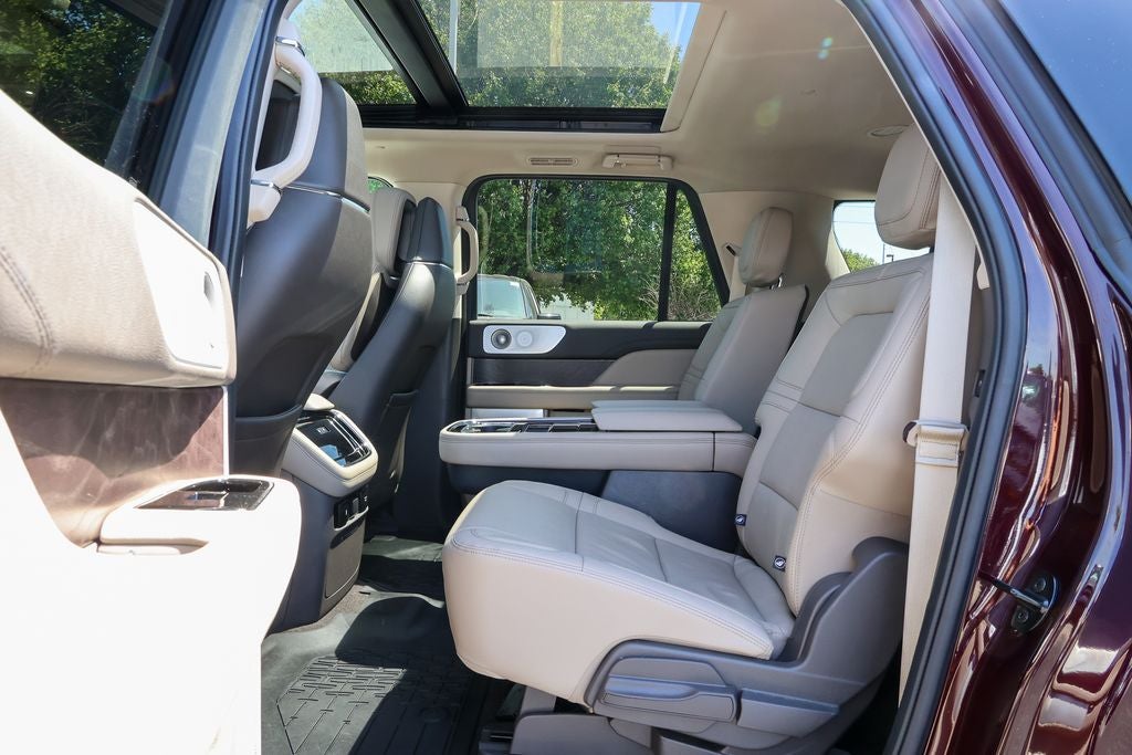 2023 Lincoln Navigator L Reserve