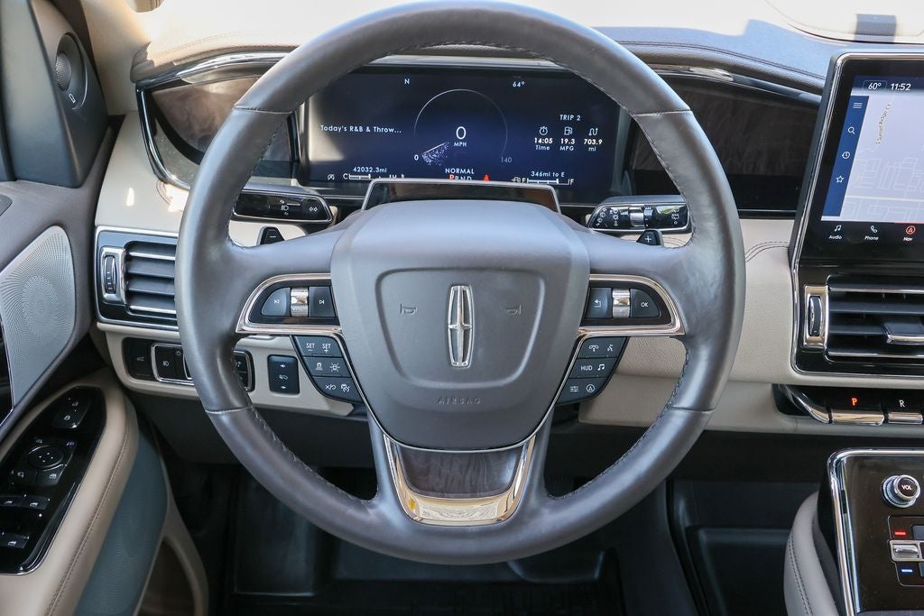 2023 Lincoln Navigator L Reserve