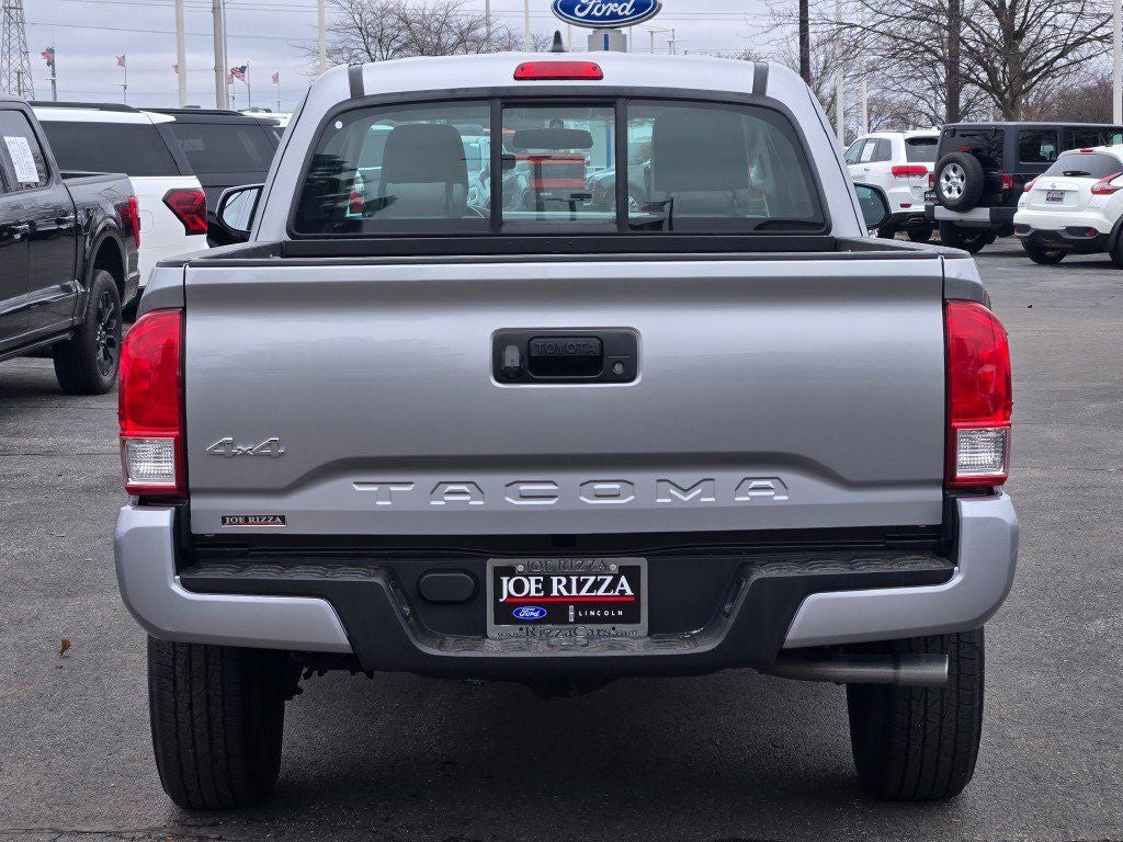 2016 Toyota Tacoma SR