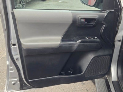 2016 Toyota Tacoma SR