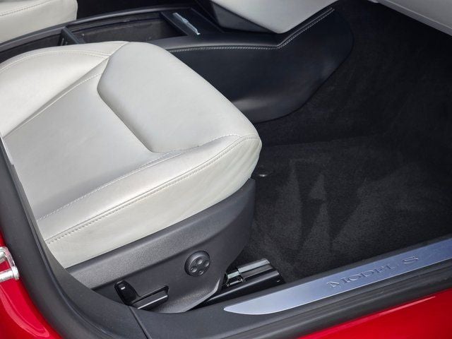 2016 Tesla Model S 90D