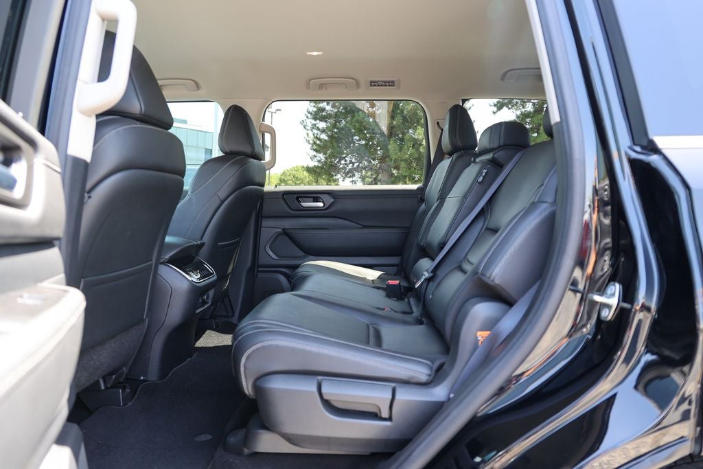 2025 Nissan Armada SV