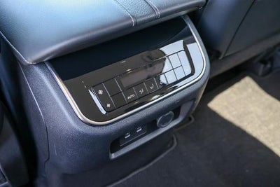 2025 Nissan Armada SV