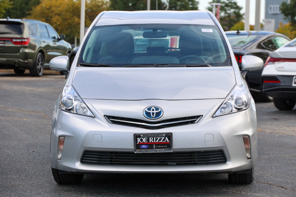 2014 Toyota Prius v Two
