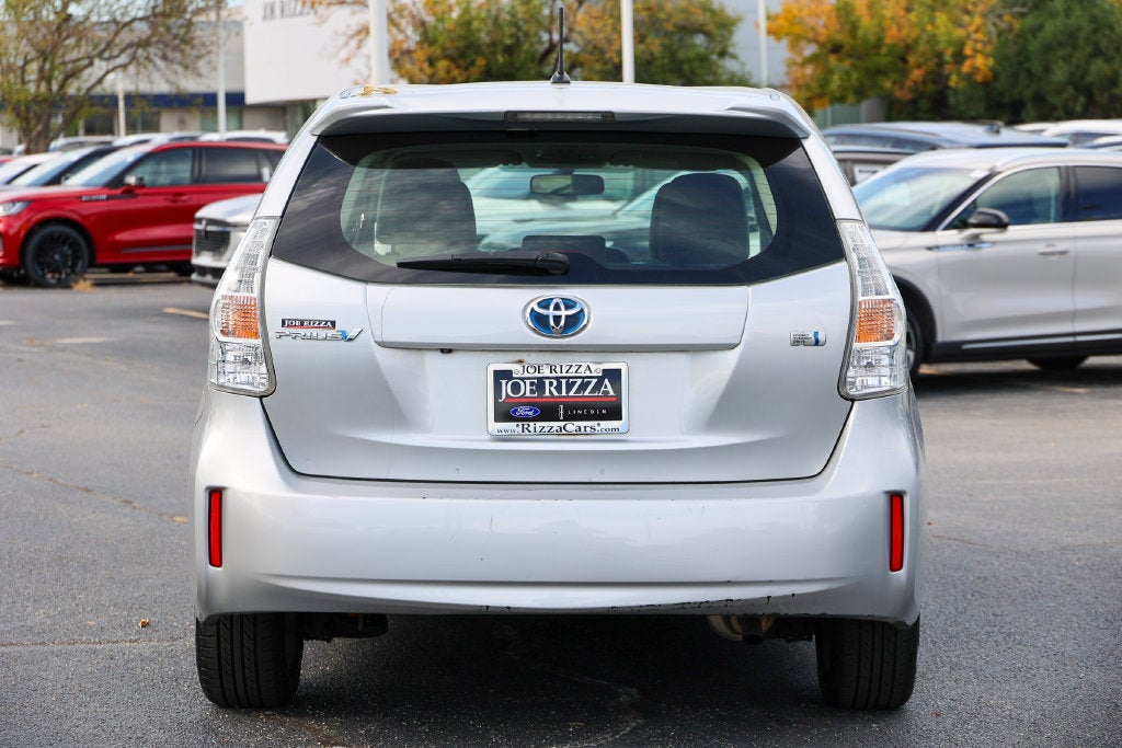 2014 Toyota Prius v Two