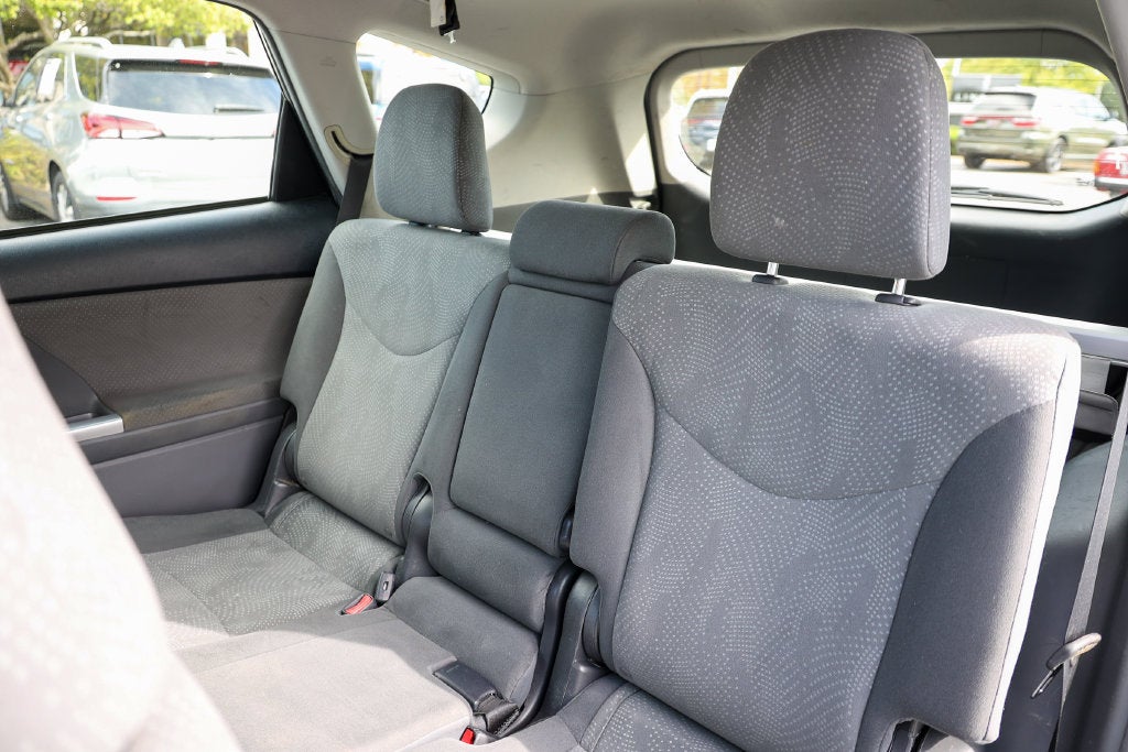 2014 Toyota Prius v Two