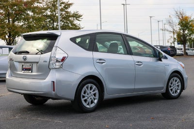 2014 Toyota Prius v Two
