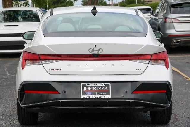 2024 Hyundai Elantra Hybrid Limited