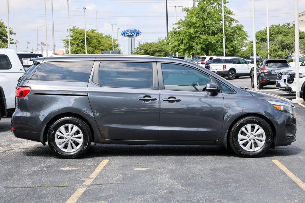 2016 Kia Sedona LX
