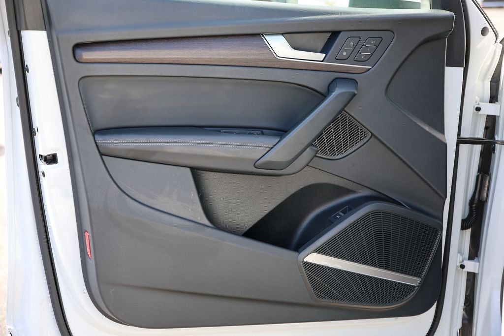 2024 Audi Q5 45 S line Premium quattro