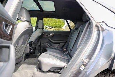2021 Audi Q8 55 Premium Plus quattro