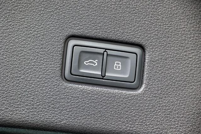 2021 Audi Q8 55 Premium Plus quattro