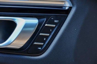 2020 Porsche Macan Base