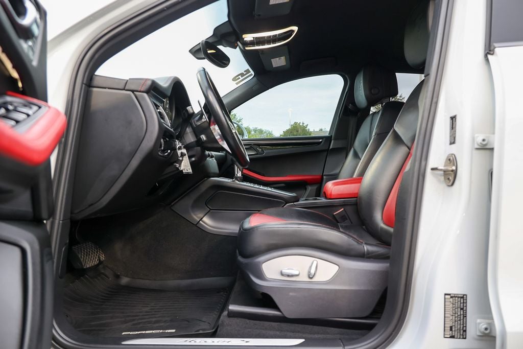 2015 Porsche Macan S