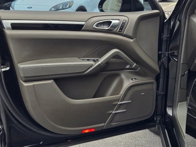 2017 Porsche Cayenne E-Hybrid S