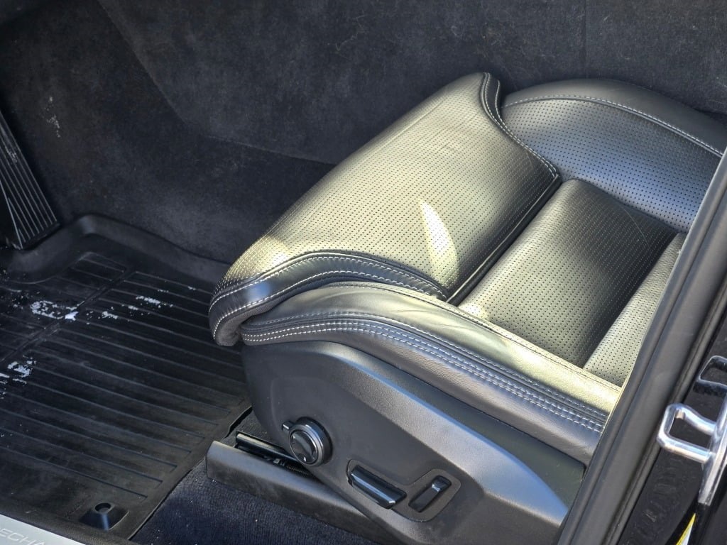 2022 Volvo XC60 Recharge Plug-In Hybrid T8 Inscription