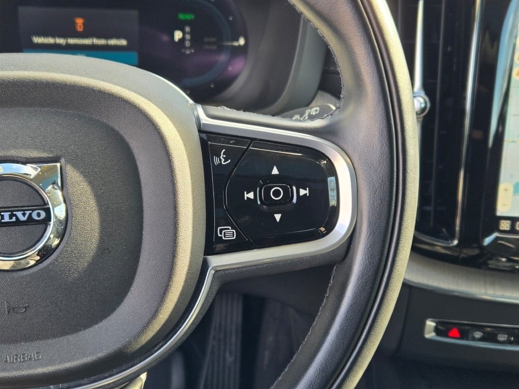 2022 Volvo XC60 Recharge Plug-In Hybrid T8 Inscription