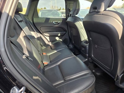 2022 Volvo XC60 Recharge Plug-In Hybrid T8 Inscription