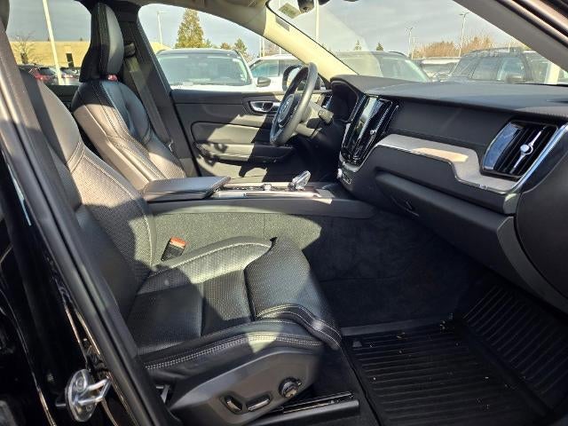 2022 Volvo XC60 Recharge Plug-In Hybrid T8 Inscription