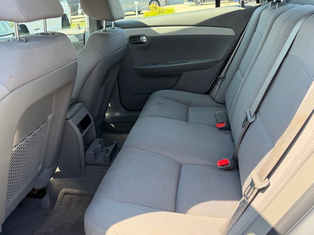 2011 Chevrolet Malibu LS 1LS