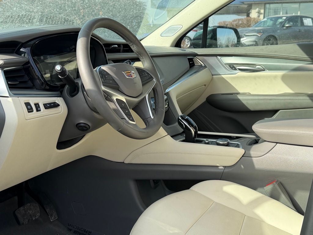 2025 Cadillac XT5 Premium Luxury