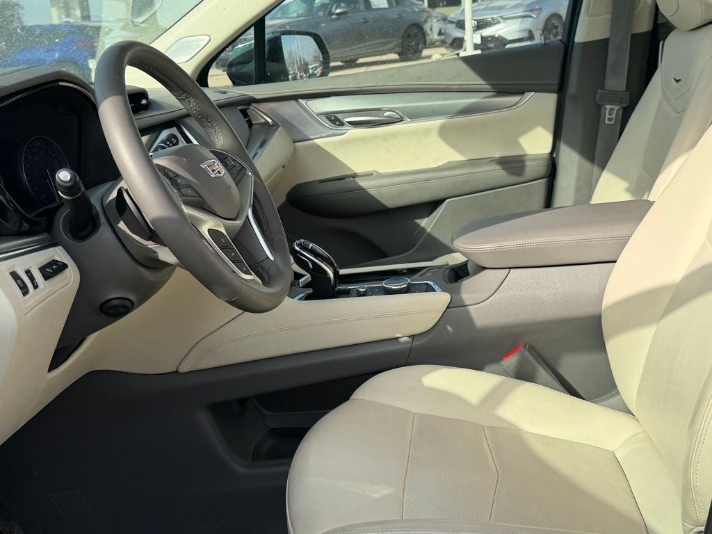 2025 Cadillac XT5 Premium Luxury