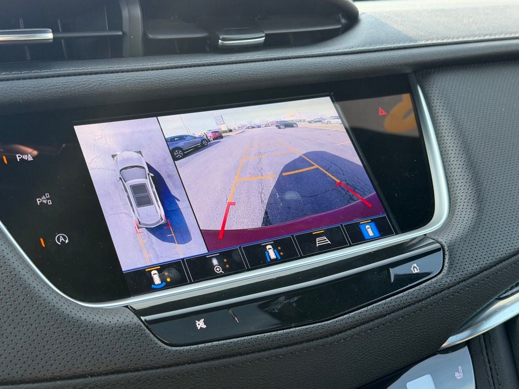 2023 Cadillac XT5 Sport