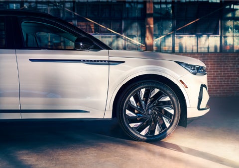 The wheels of the available Jet Appearance Package are highlighted. | Joe Rizza Lincoln of Orland Park in Orland Park IL