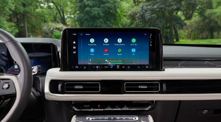 The center touchscreen inside a 2027 Lincoln Aviator® Black Label™ SUV | Joe Rizza Lincoln of Orland Park in Orland Park IL