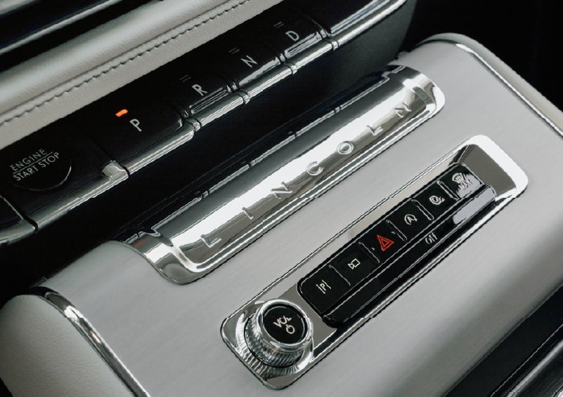 The piano key gear selector of a 2027 Lincoln Aviator® Back Label™ SUV. | Joe Rizza Lincoln of Orland Park in Orland Park IL