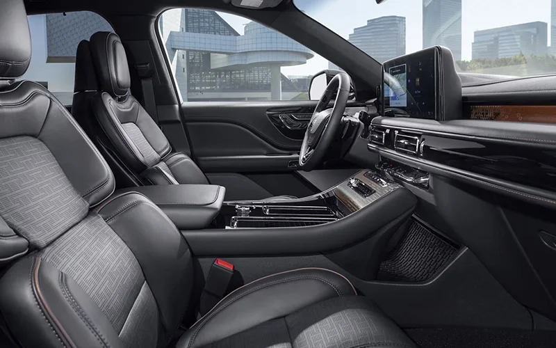 Lincoln Aviator Interior
