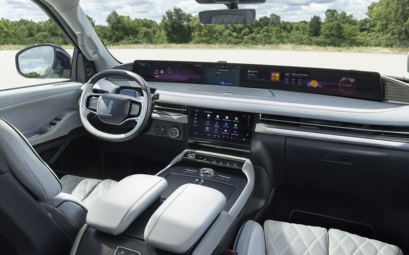 Lincoln Navigator Interior